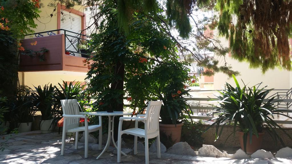 Pension Alkistis Tolón Buitenkant foto